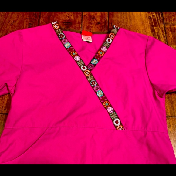Dickies Scrub Top Size Extra Small Gently Used Super Cute;) - Picture 2 of 7